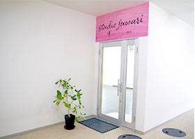 スタジオ見学・無料体験レッスンをご用意しています。お気軽に遊びにきてください♪